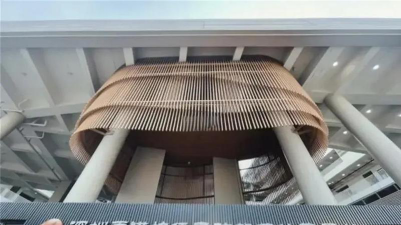 深圳香港培侨书院龙华信义学校阅读区