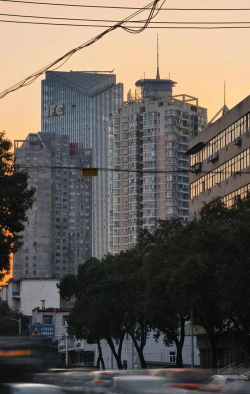 十堰东风汽车公司高级技工学校阅读区