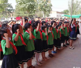 开封县范村乡百亩岗中心小学阅读区