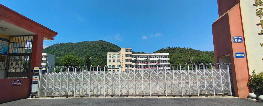 南屏镇中学阅读区