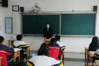 龙华店中学阅读区