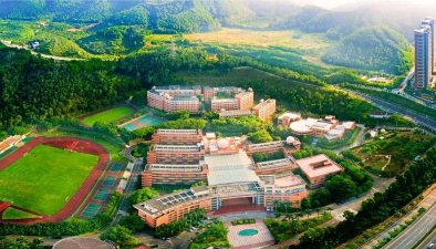 深圳龙城高级中学阅读区