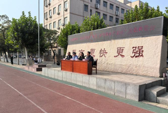 礼让店乡中学阅读区