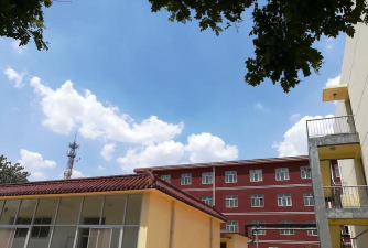 张官屯中学阅读区