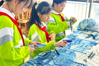 长沙市铜铺街小学阅读区
