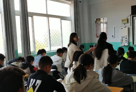 权村镇第二中学阅读区