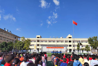 高明区荷城街道榴边小学阅读区