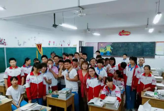 三河市第六中学阅读区