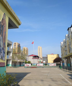 洛龙区第十三小学阅读区