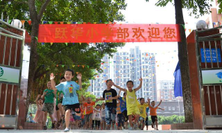 高明区荷城街道石岐小学阅读区