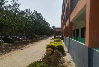 马屯镇中学阅读区