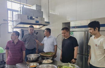 蓬溪县荷叶乡初中阅读区