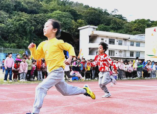 佛山市南海区西樵镇第一小学阅读区