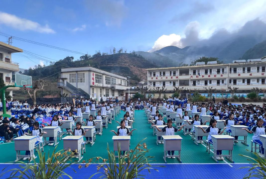 墨江县龙坝乡初级中学阅读区