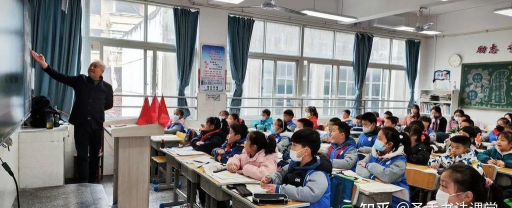 汉阳区车站小学阅读区