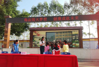 汉阳区五里村小学阅读区