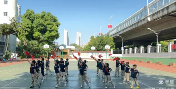 武汉市武昌区回民小学阅读区