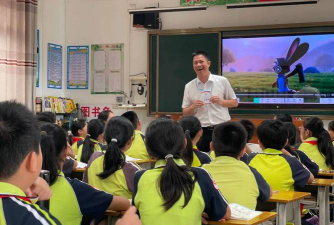棠下镇五洞小学阅读区