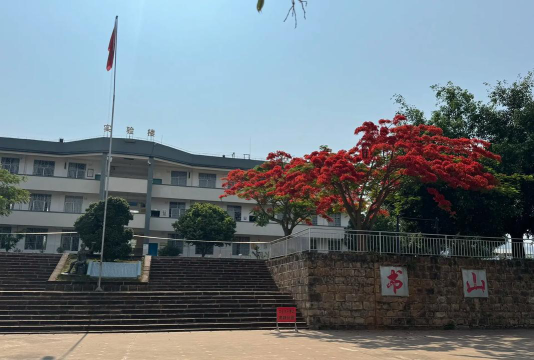 民乐县南古中学阅读区