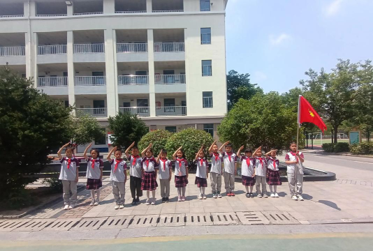 武汉市洪山区杨家路小学阅读区