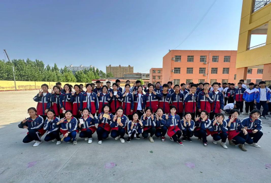 杏峪初中阅读区