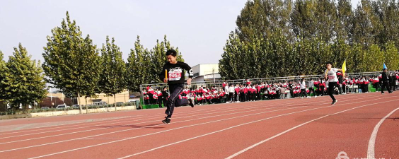 巴公镇中学阅读区