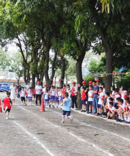 佛山市顺德区乐从大闸小学阅读区