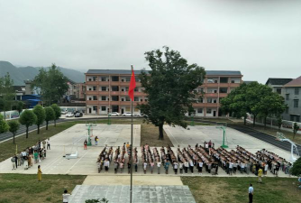 泽州县金村镇水东中学阅读区