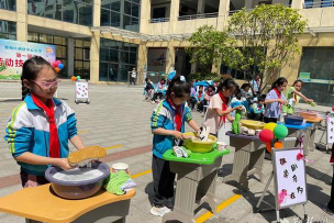 武汉市蔡甸区利济中心小学阅读区