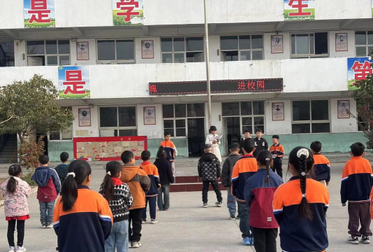 尧山镇第二中心小学阅读区