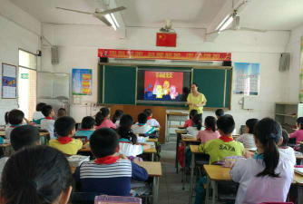 台城镇白水小学阅读区