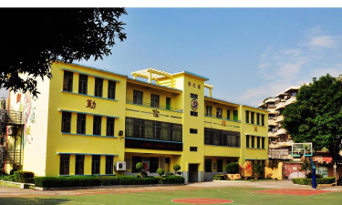 江门市蓬江区里村小学阅读区