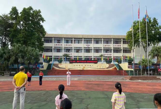 江门市蓬江区荷塘镇三良小学阅读区