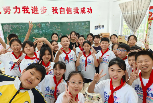 江门市蓬江区荷塘镇禾冈小学阅读区