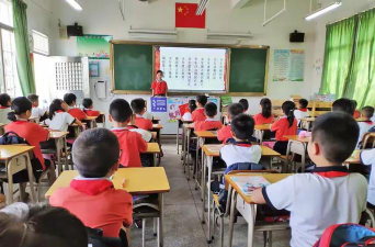 江门市蓬江区棠下镇石头村陈垣纪念学校阅读区