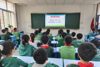 文峰区东南营小学阅读区
