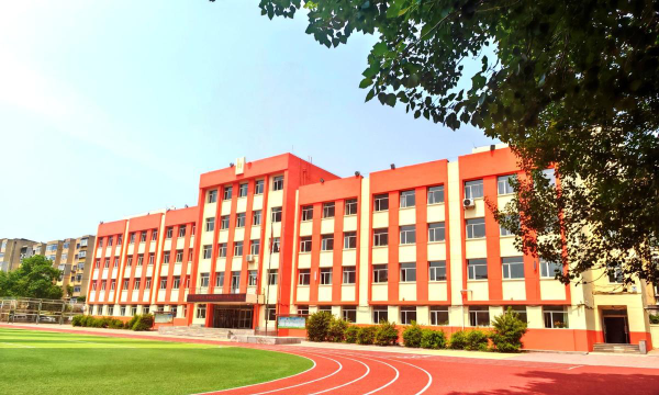 铁山区钢山学校阅读区