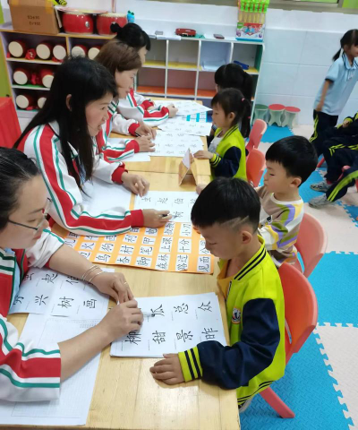 蔡边幼儿园阅读区