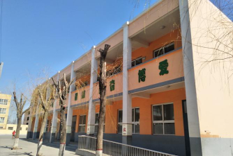 龙安区龙泉中心小学阅读区