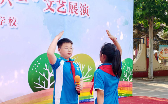 安阳矿务局红岭煤矿小学阅读区