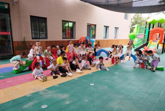 南海市狮山白沙桥幼儿园阅读区