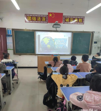 汤阴县宜沟镇中心小学阅读区