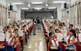 开平市三埠港口小学阅读区