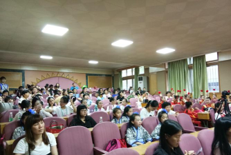 开平市三埠长师附小阅读区