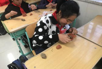 沙坪镇玉桥小学阅读区