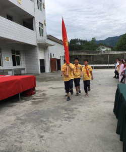 天宝乡中心小学阅读区