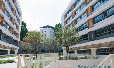东城学校阅读区