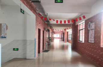 私立实验学校阅读区