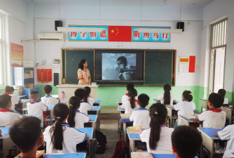 鹤壁市山城区第一小学阅读区
