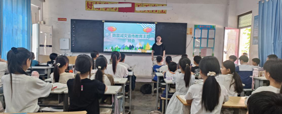 浚县新镇镇中心校阅读区